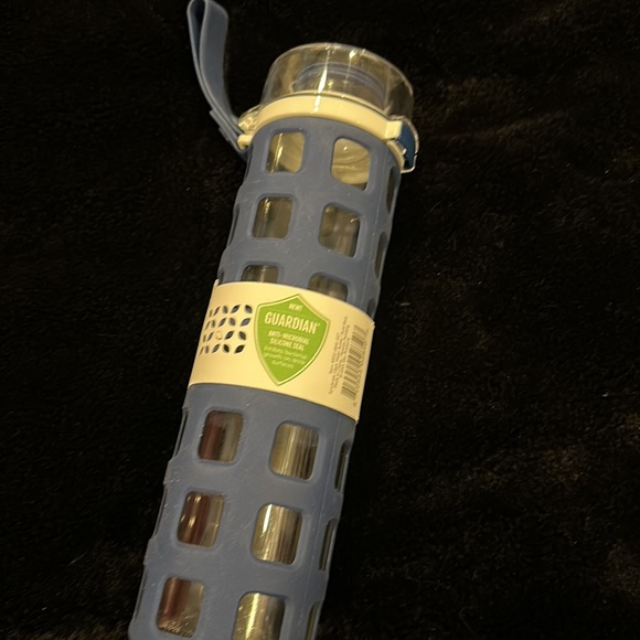 Brand new Ello Syndicate Glass Water Bottle - Picture 3 of 7